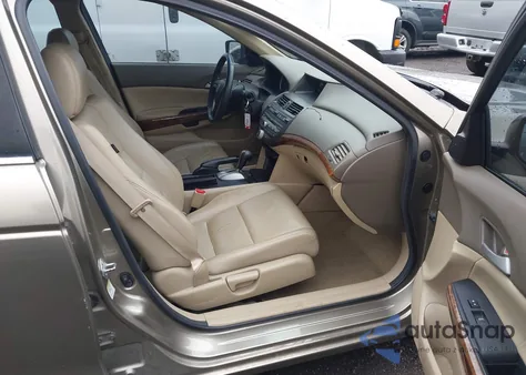 2010 Honda Accord 2.4 Ex-L from USA, damaged, VIN 1HGCP2F85AA070267